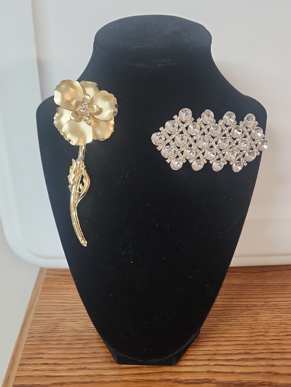 Gold Flower Stem And Clear Crystal Cluster Brooch
